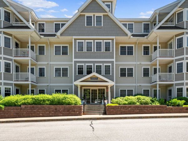 4 Sterling Hill Lane, Unit 425, Exeter, NH 03833