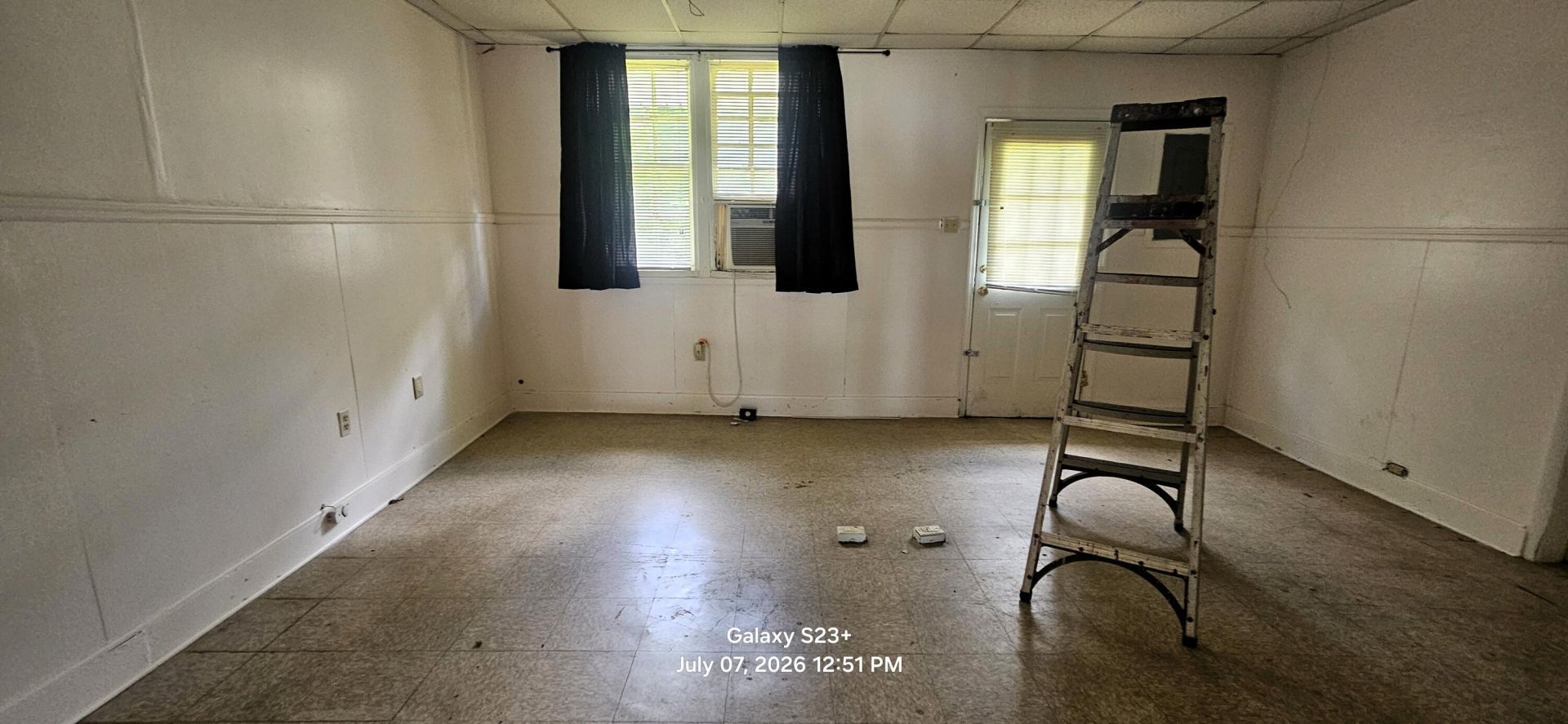 613 Henry Street Photo 11