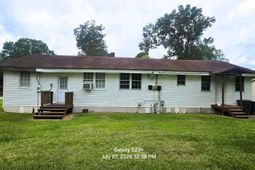613 Henry Street photo 4