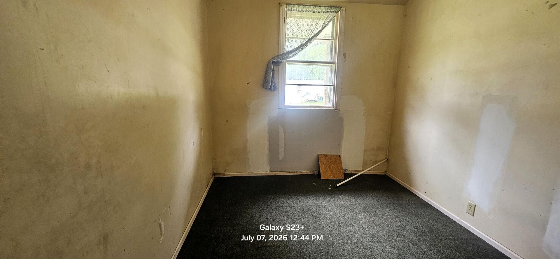 613 Henry Street Photo 6