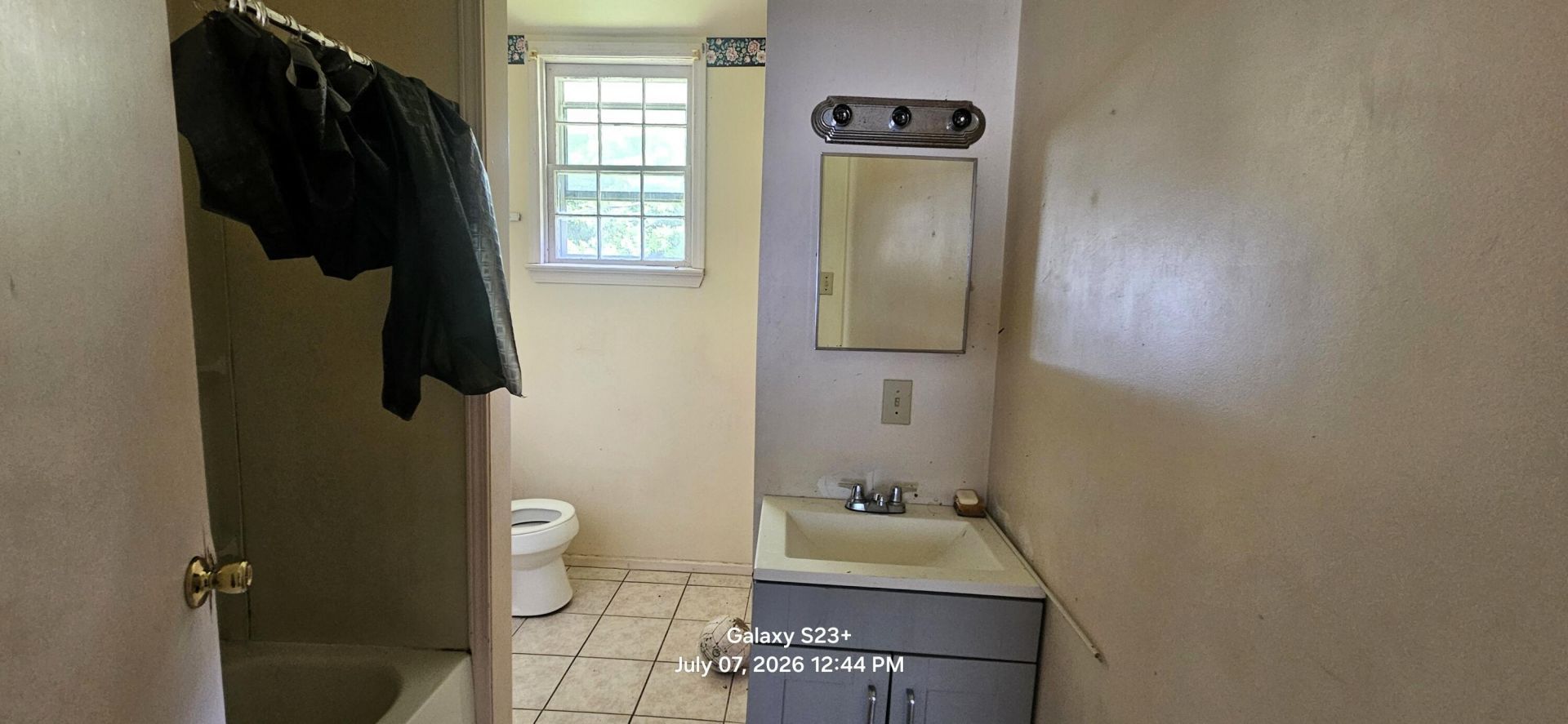 613 Henry Street Photo 7