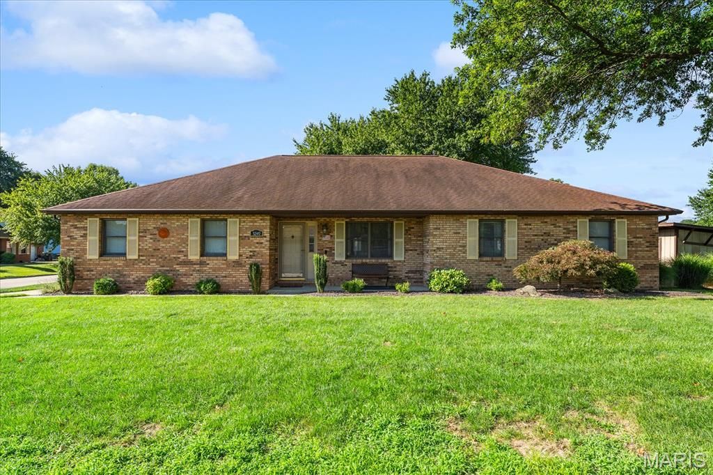 3240 Fielding Lane, Belleville, IL 62221 Main Photo