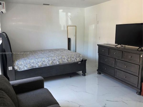 8830 NW 150th St , Miami Lakes, FL 33018