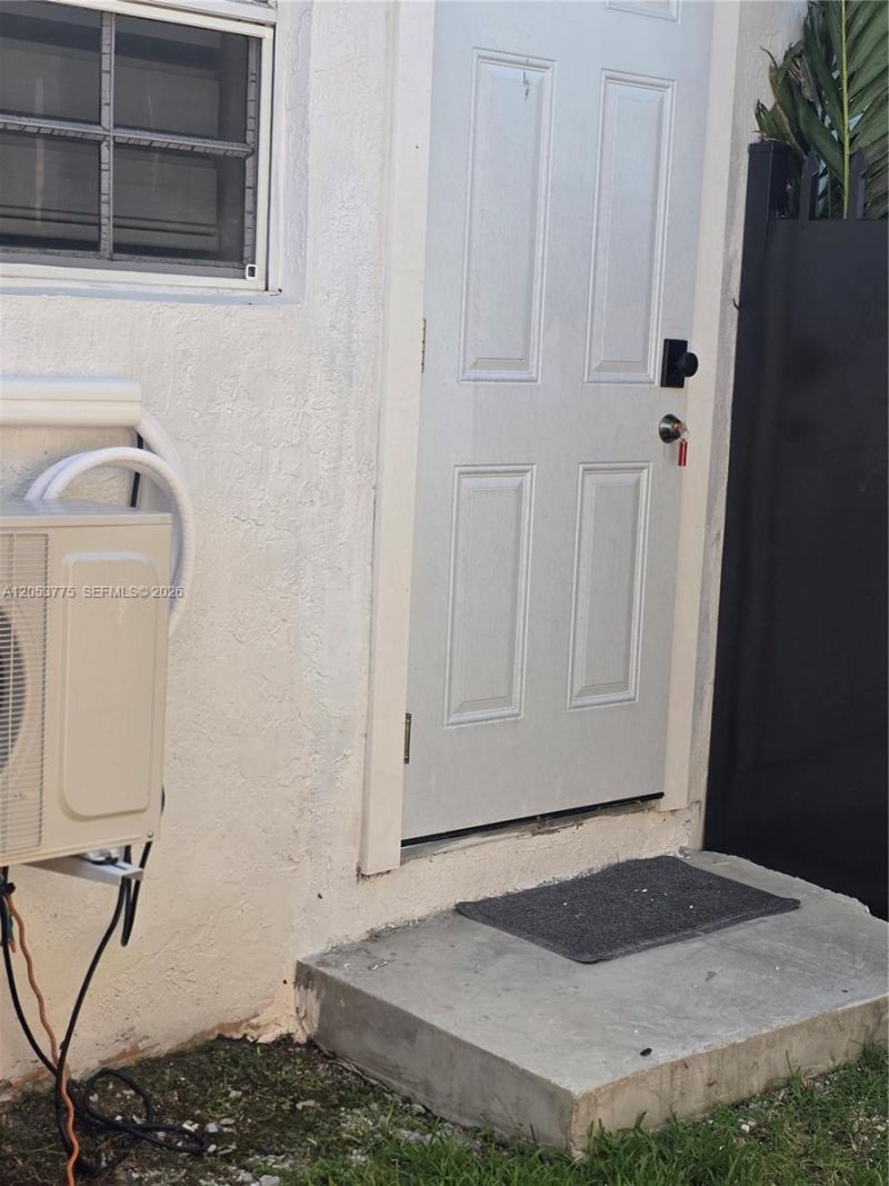 8830 NW 150th St , Miami Lakes, FL 33018 Photo