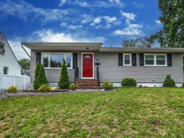 31 Woodview Ave, Woodbridge, NJ 08863