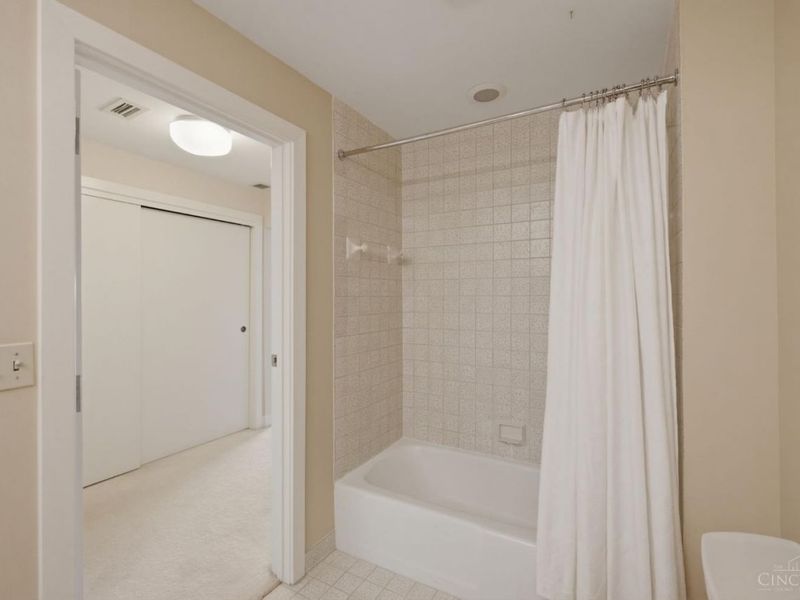 2412 Ingleside Avenue, Unit 5C, Cincinnati, OH 45202 Photo 31
