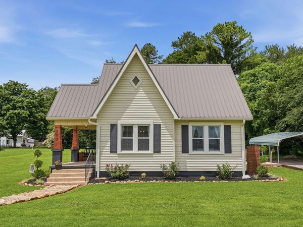 303 Gore St , Huntland, TN 37345