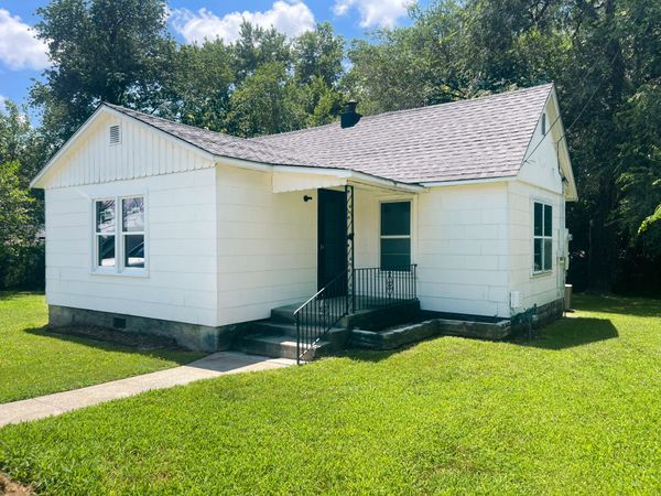 200 S Depot Street , Diamond, MO 64840
