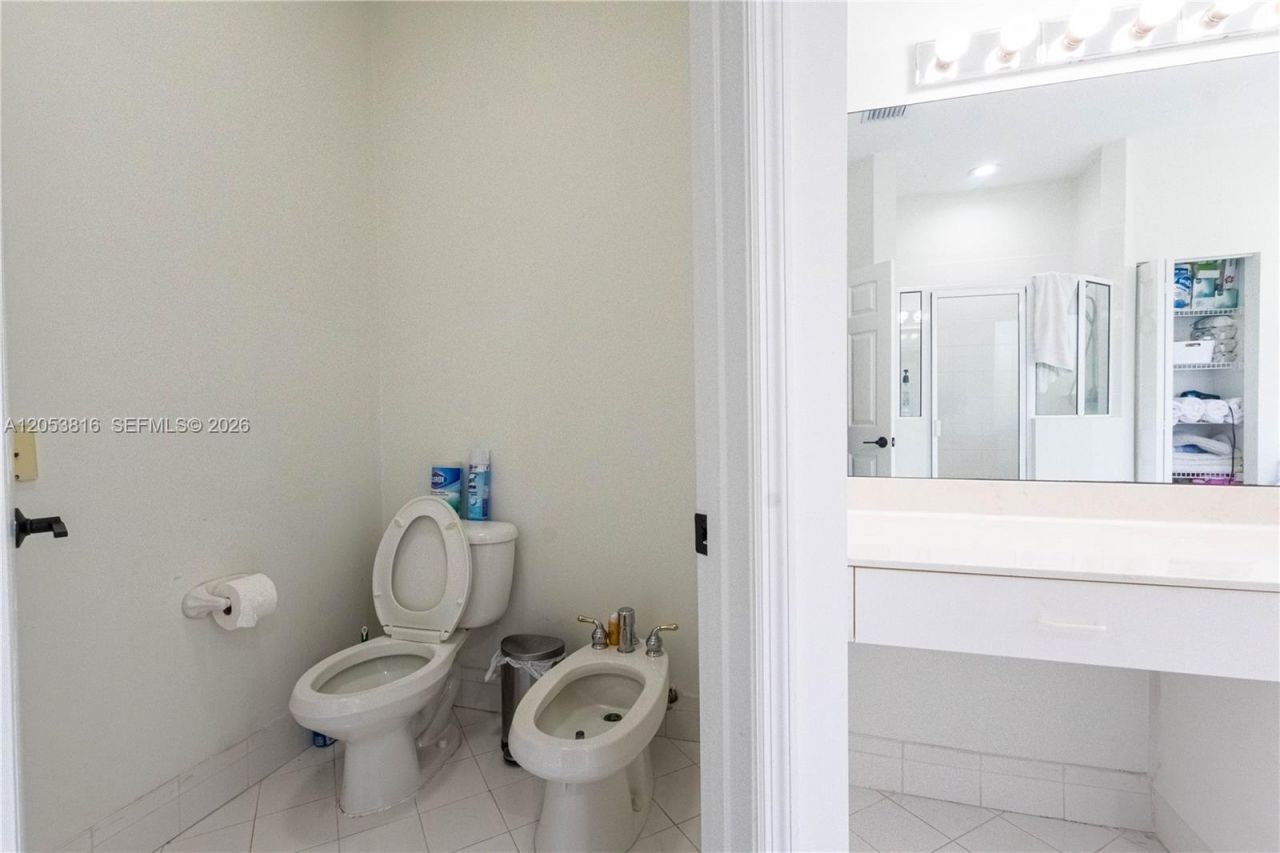 10873 NW 71st St , Doral, FL 33178 Photo