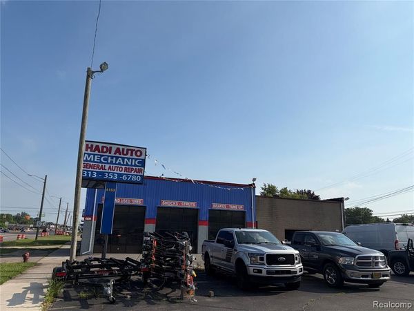 4153 Dix Highway , Lincoln Park, MI 48146