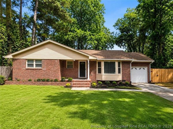 107 S 1st Street, Maxton, NC 28364