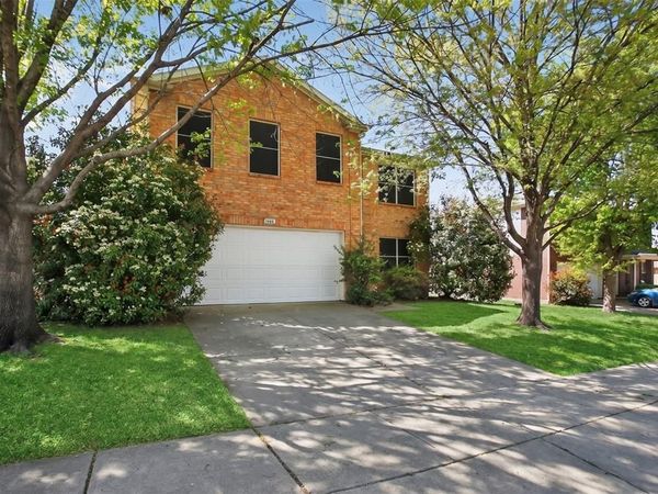 4608 Merlot Drive, Denton, TX 76226