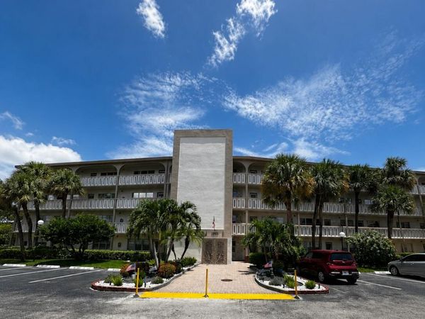 1901 Bermuda Circle, Unit F2, Coconut Creek, FL 33066