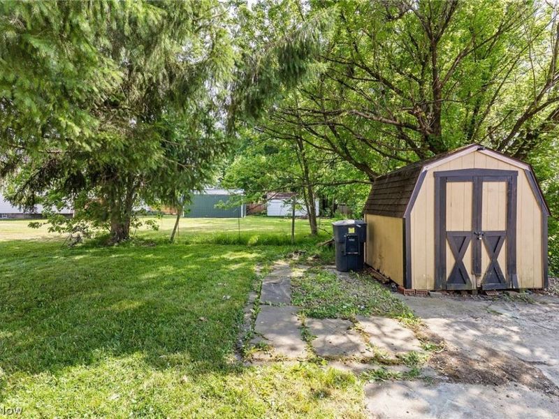 2232 Youngstown Road SE, Warren, OH 44484 Photo 14