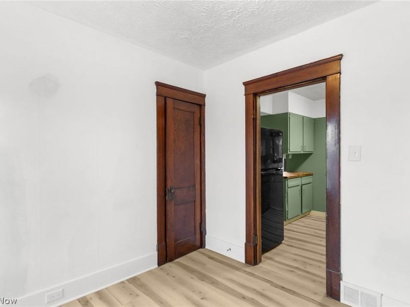 2232 Youngstown Road SE, Warren, OH 44484 Photo 4