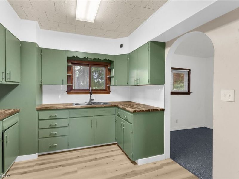 2232 Youngstown Road SE, Warren, OH 44484 Photo 5