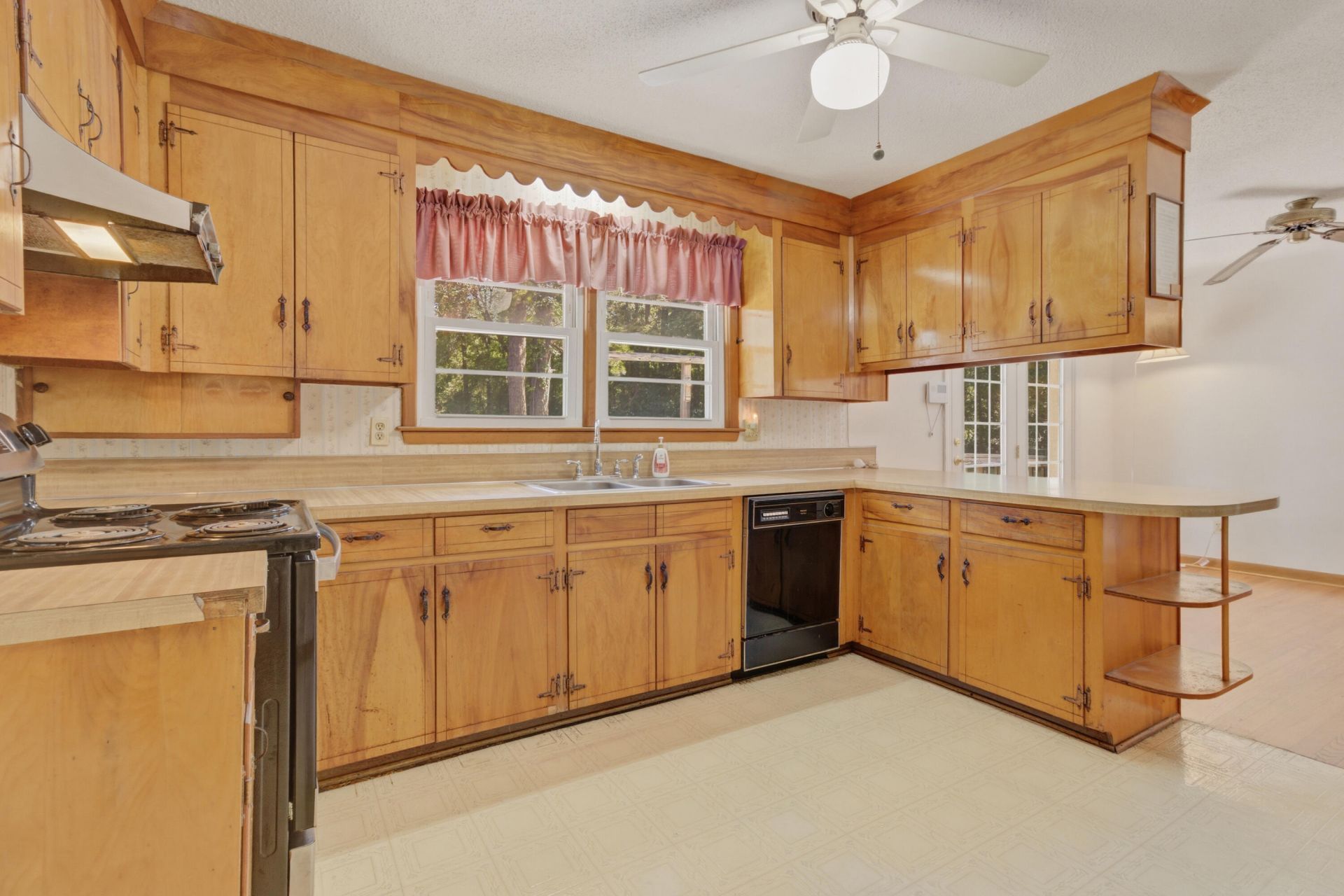 931 Dogwood Court Photo 14