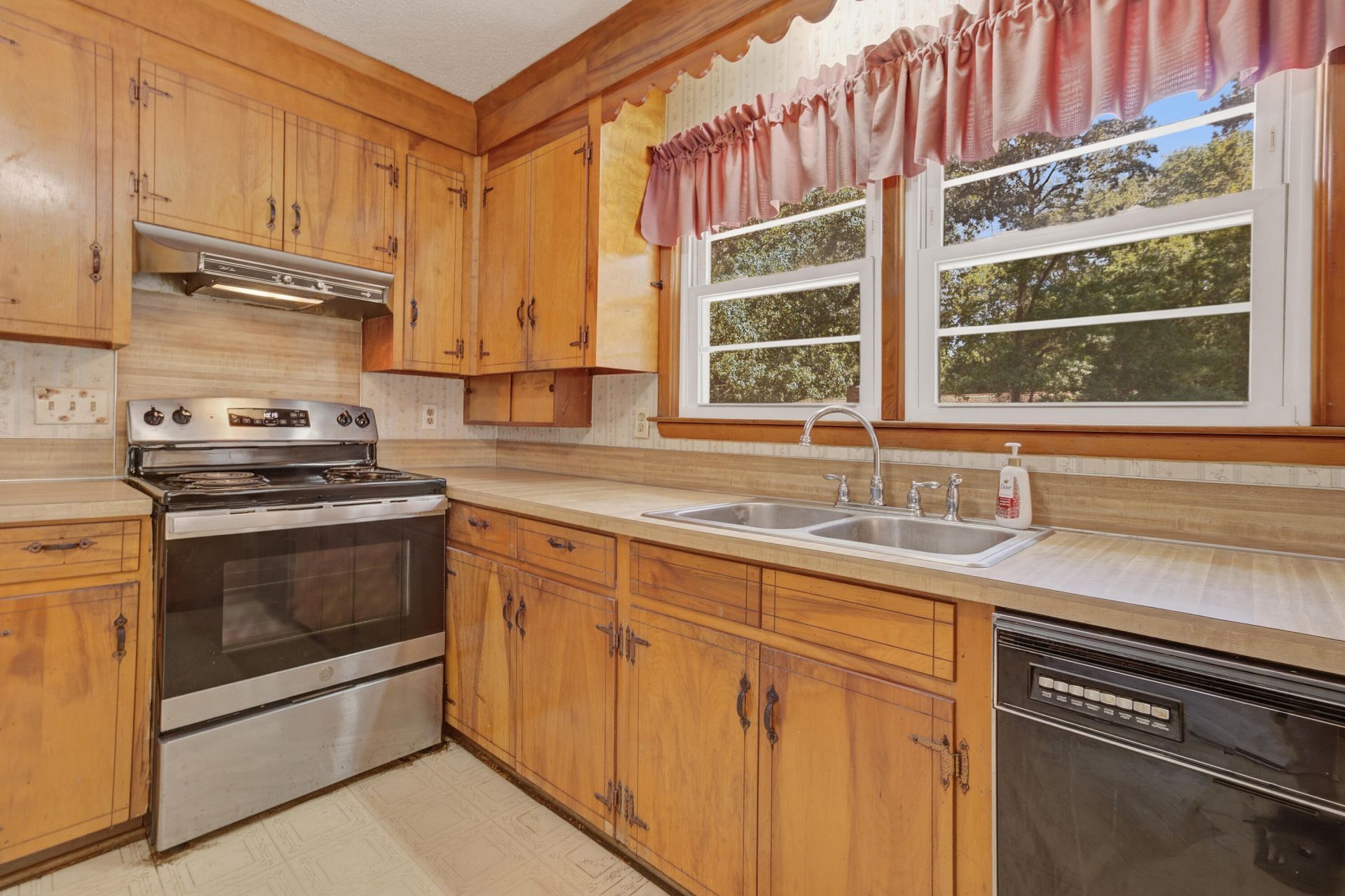 931 Dogwood Court Photo 15