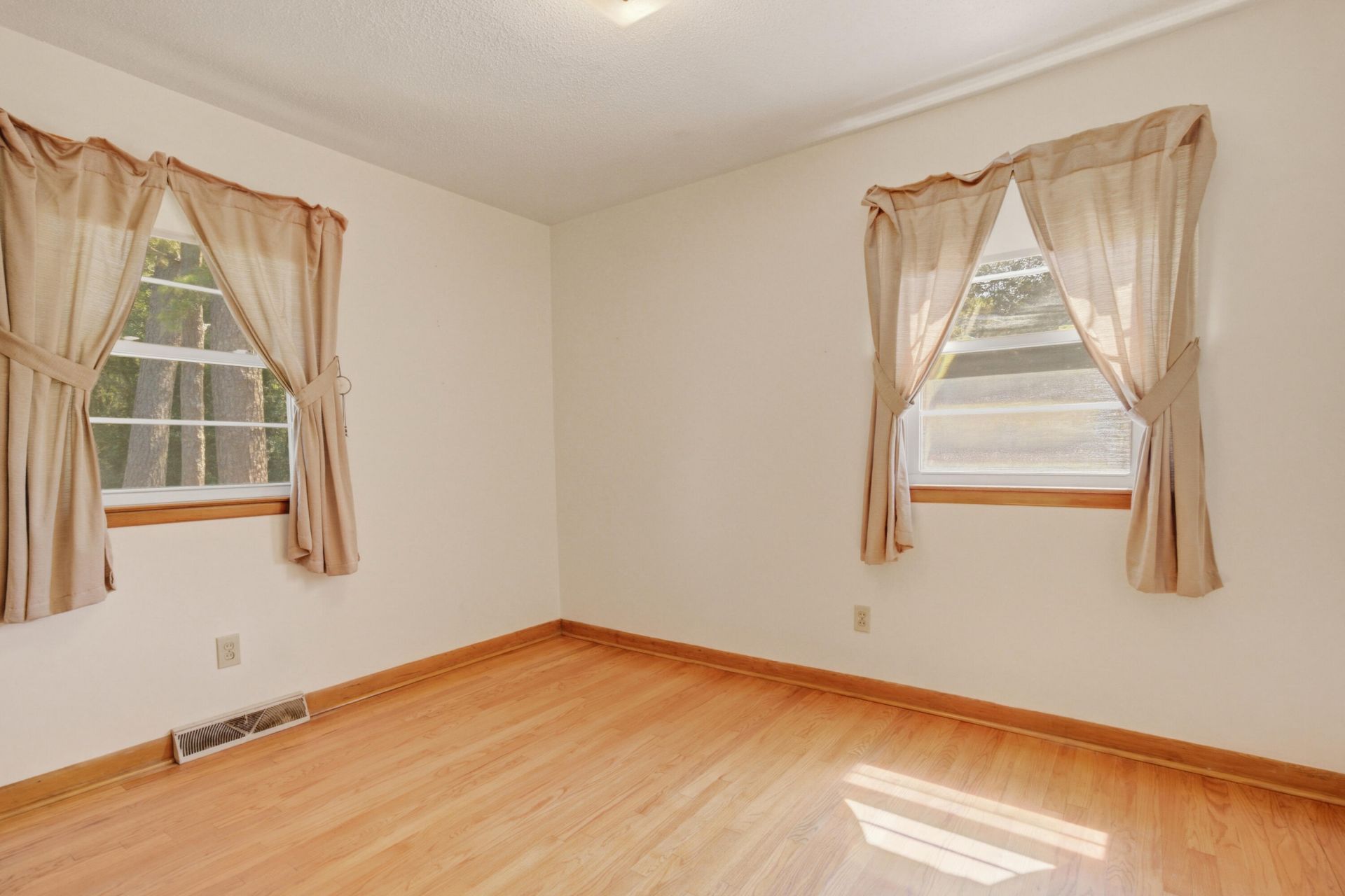 931 Dogwood Court Photo 21