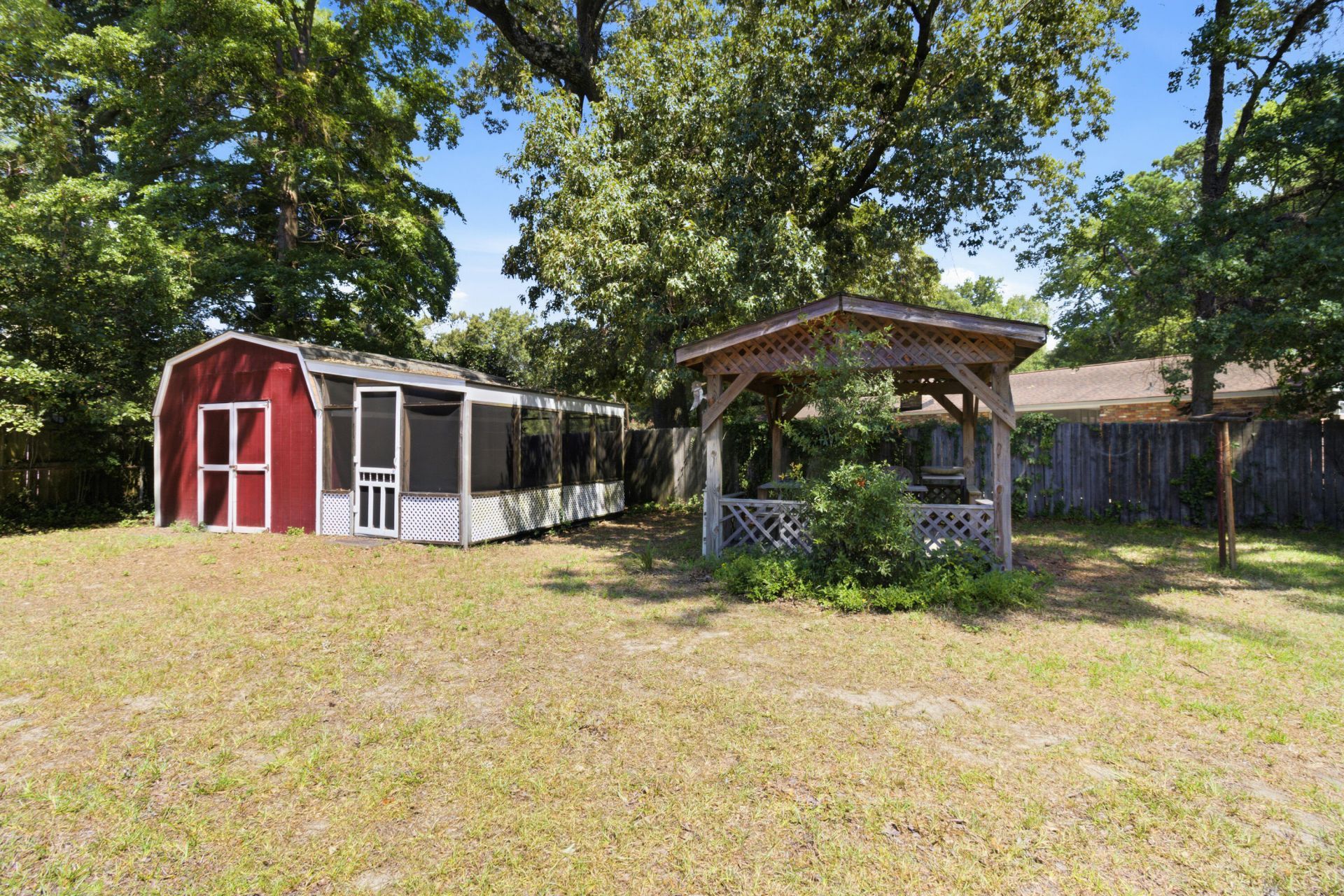 931 Dogwood Court Photo 28