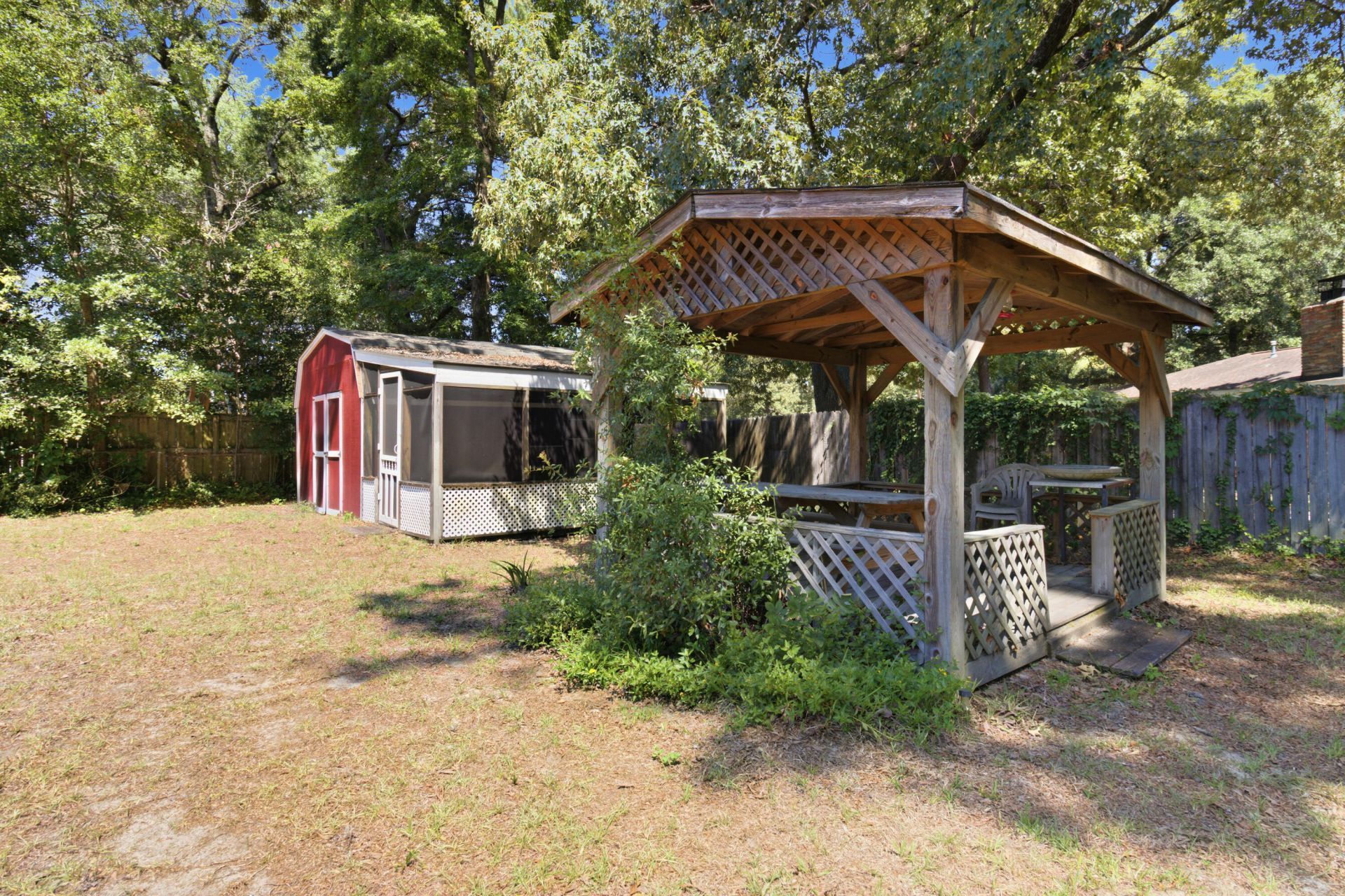 931 Dogwood Court Photo 32