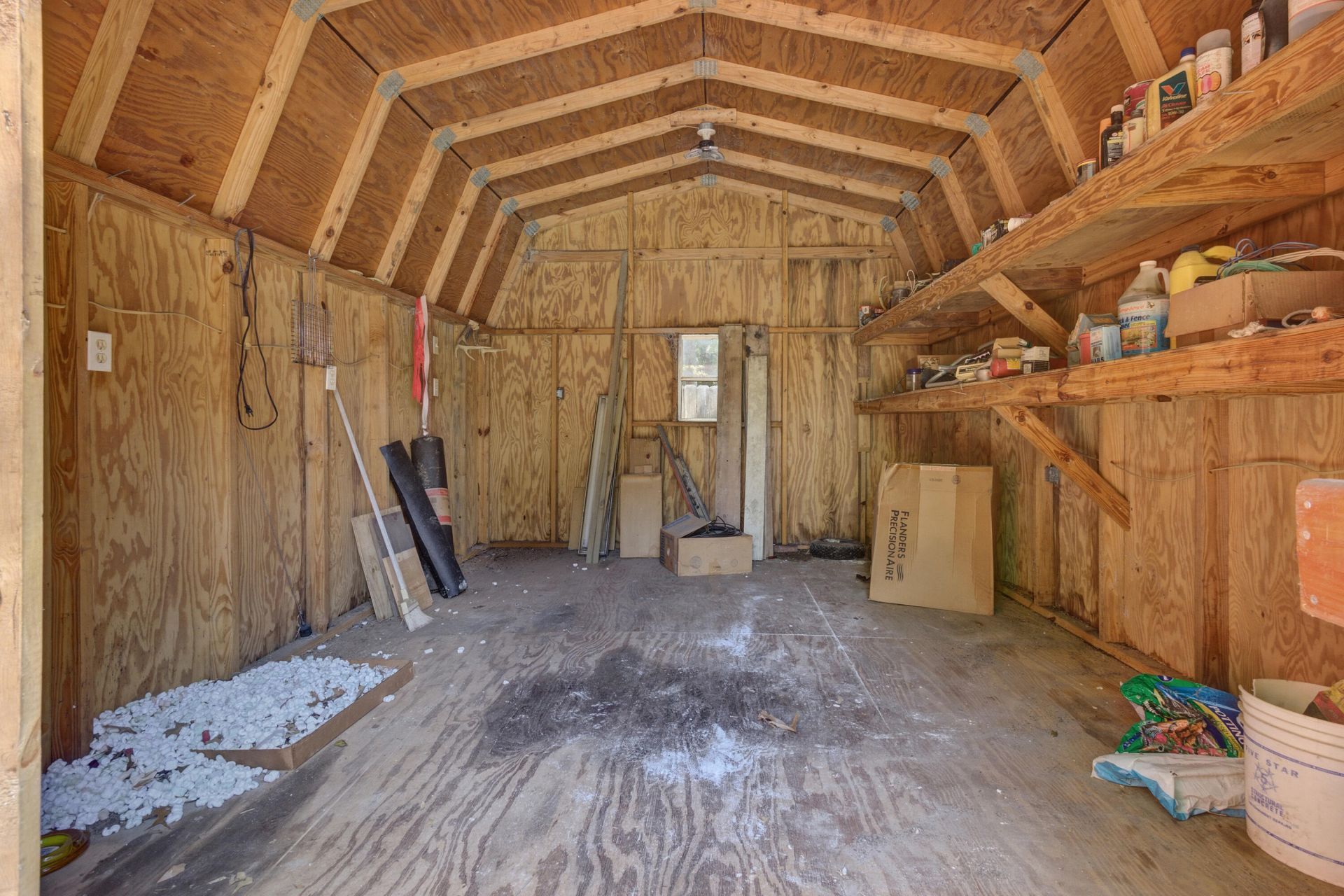 931 Dogwood Court Photo 34