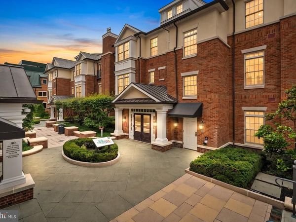 132 VICTORIA MEWS, PRINCETON, NJ 08542