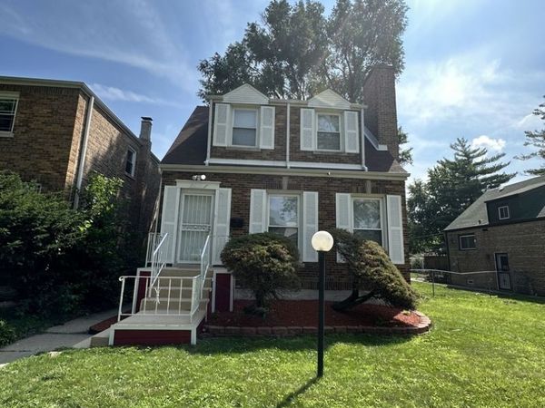 8209 S Prairie Avenue , Chicago, IL 60619