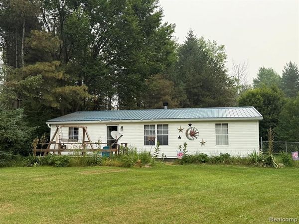 38 S Force, Attica Twp, MI 48412