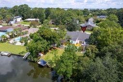 957 Travers Drive photo 4