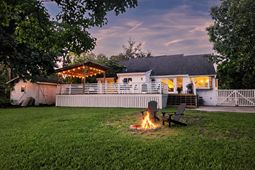 957 Travers Drive photo 4