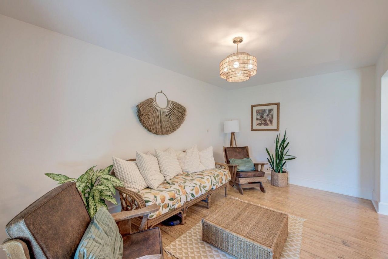 957 Travers Drive Photo 34