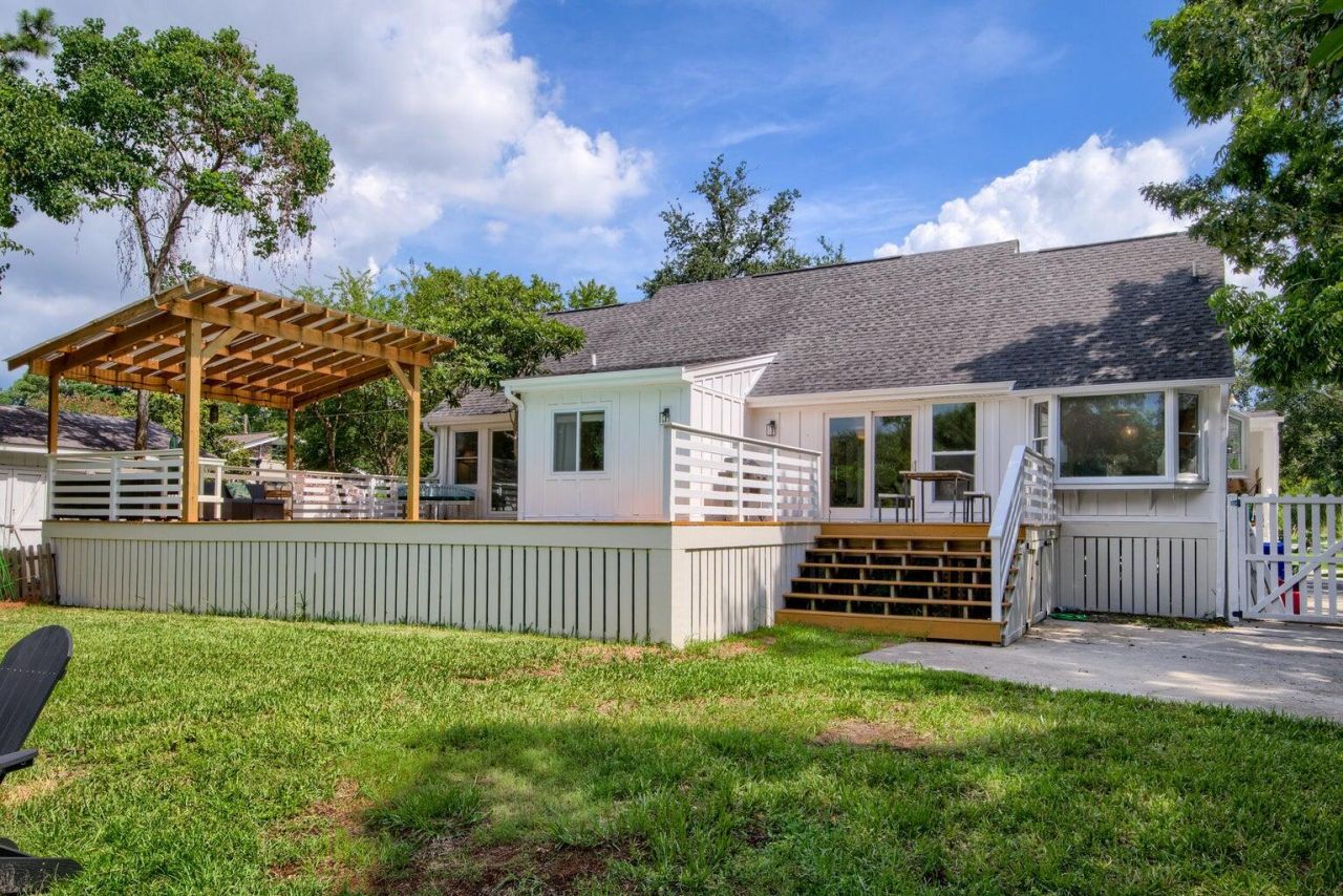 957 Travers Drive Photo 36