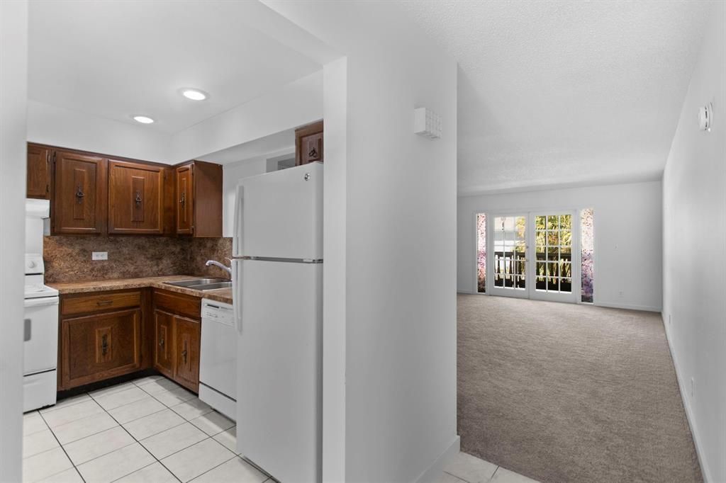 7556 Stirling Road, Unit 223, Davie, FL 33024 Photo