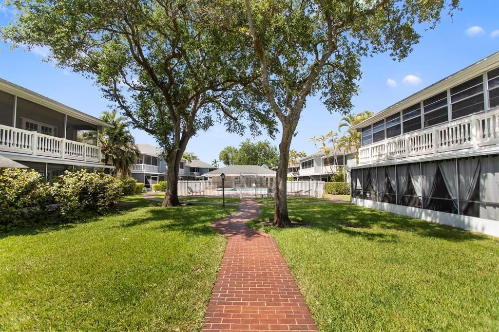 7556 Stirling Road, Unit 223, Davie, FL 33024 Photo