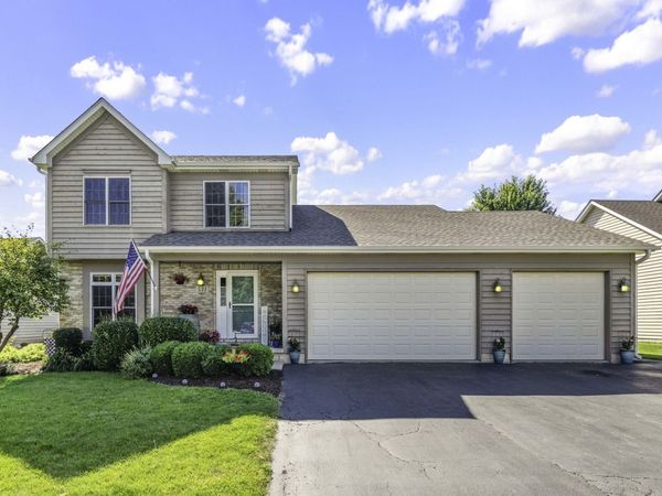 531 Meadow Lane , Hinckley, IL 60520