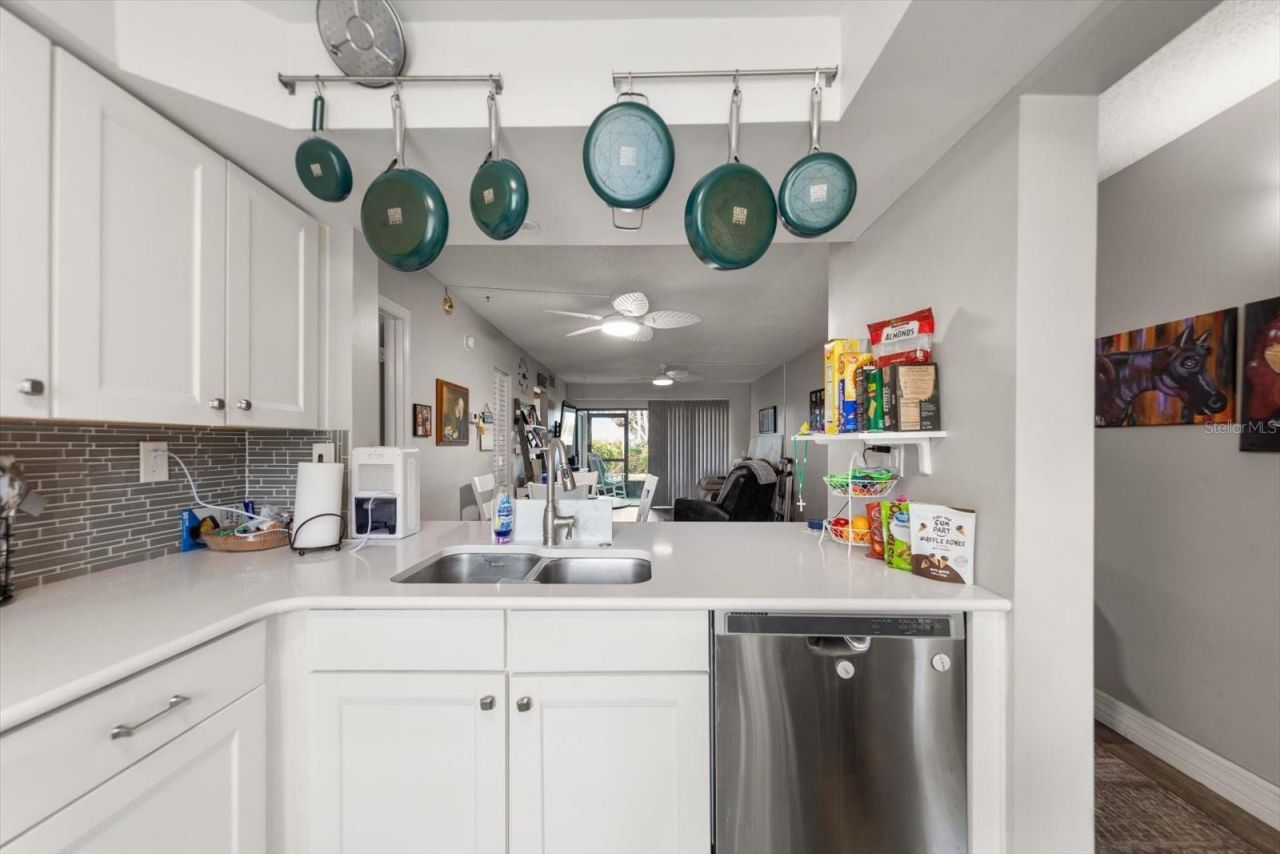 6219 Palma Del Mar Boulevard S, Unit 102, Saint Petersburg, FL 33715 Photo