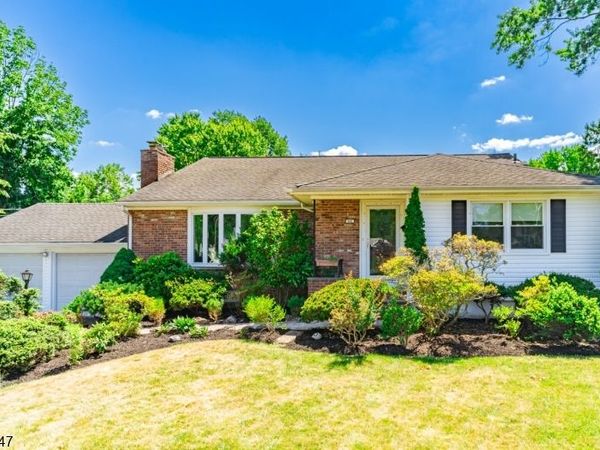42 Sandy Hill Rd, Westfield, NJ 07090