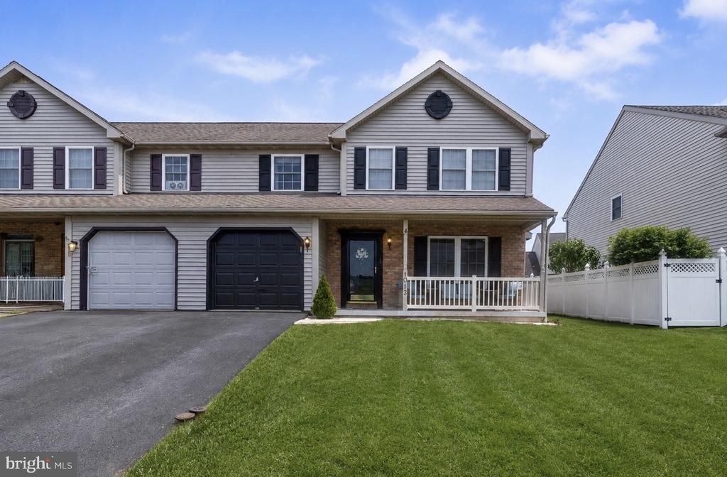 1013 Parkway Drive , Reading, PA 19605 Main Photo