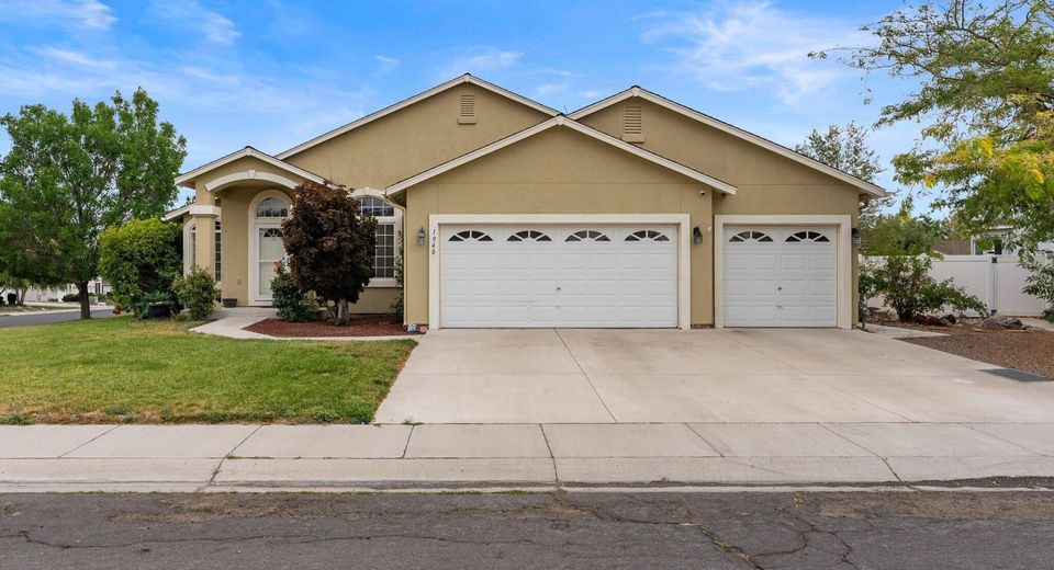 1940 Four Iron Court, Fernley, NV 89408 Photo