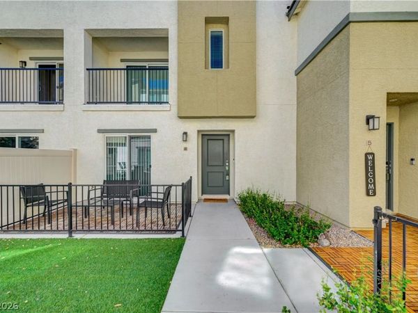 12328 Golden Wreath Road, Unit 4, Las Vegas, NV 89183