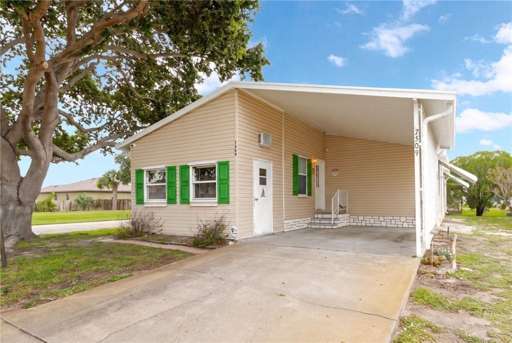 7509 Montauk Avenue, Lot #S10, Sebastian, FL 32976 Photo