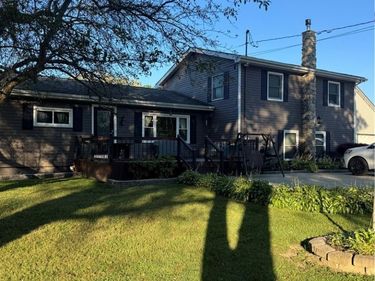 8323 Hunters Creek Road, Holland, NY 14080