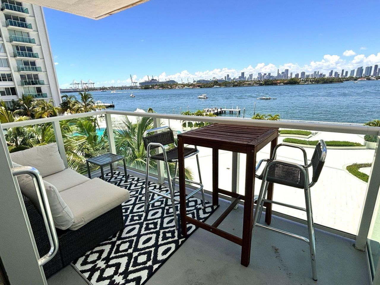 1000 West Avenue, Unit 314, Miami Beach, FL 33139 Photo
