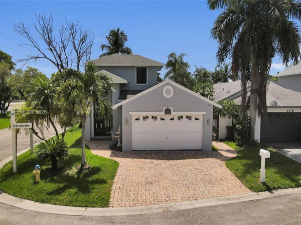 2384 NW 34th Way , Coconut Creek, FL 33066
