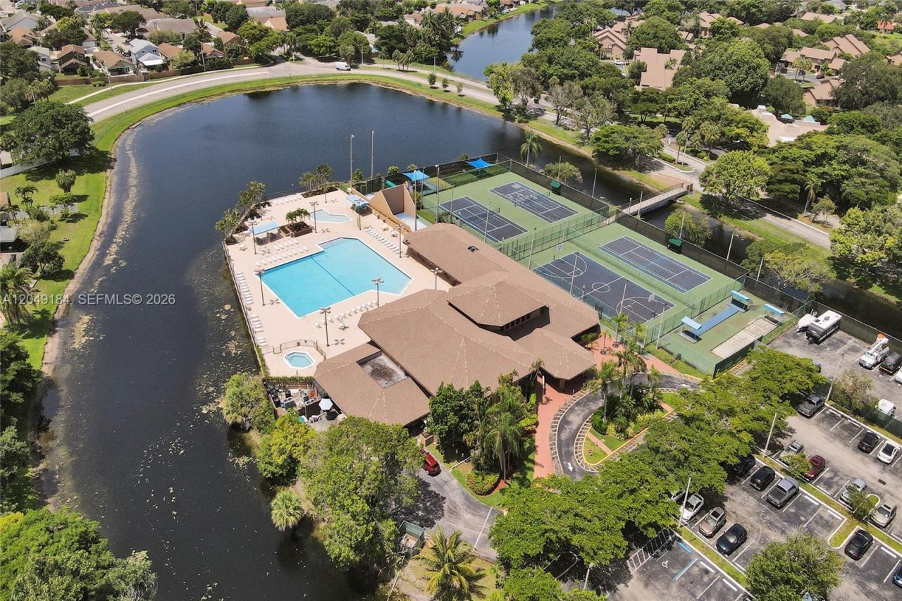 2384 NW 34th Way , Coconut Creek, FL 33066 Photo