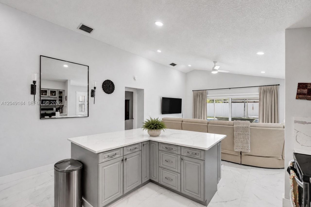 2384 NW 34th Way , Coconut Creek, FL 33066 Photo