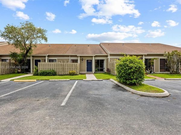 11166 NW 37th St , Sunrise, FL 33351