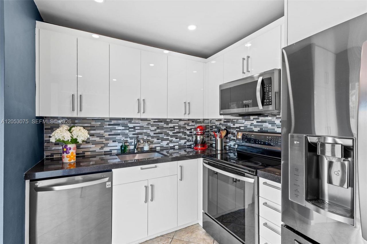 11166 NW 37th St , Sunrise, FL 33351 Photo
