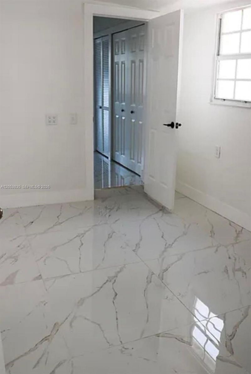 1237 NW 33rd Ave , Miami, FL 33125 Photo